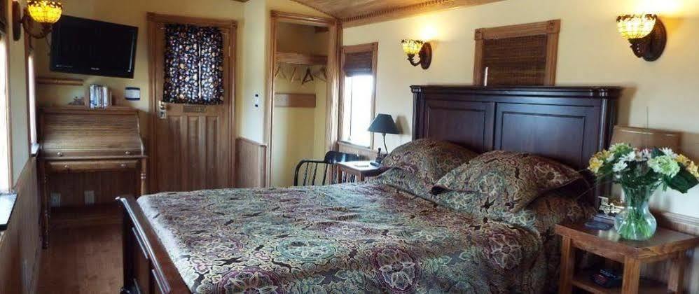 Clearview Station & Caboose B&B Creemore Εξωτερικό φωτογραφία